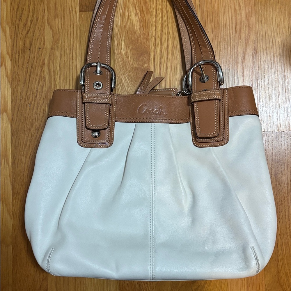 Coach Brown Leather Interior Label